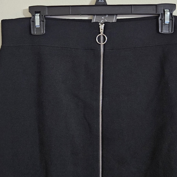 Apparelel A Line Skirt - Picture 6 of 6